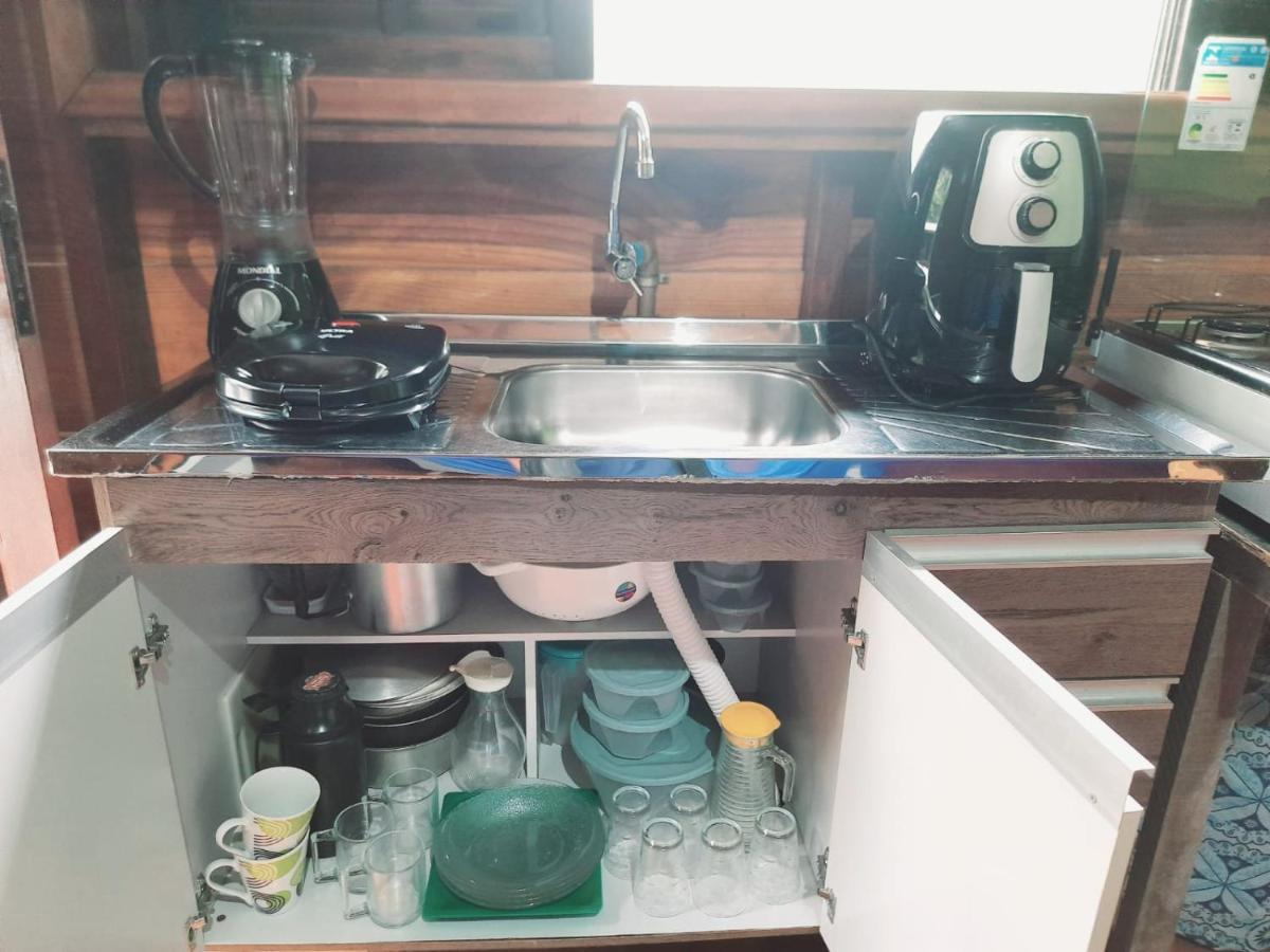 827 Chale Pe Na Areia, Completo Na Do Estaleiro Em - 1 Dormitorio, 1 Banheiro, 1 Vaga De Garagem *